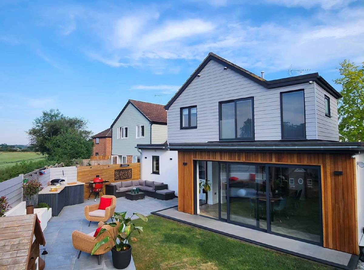 Landscapers, pavers & brickworkers in Chelmsford and Essex. Landscapers, pavers & brickworkers in Chelmsford and Essex.